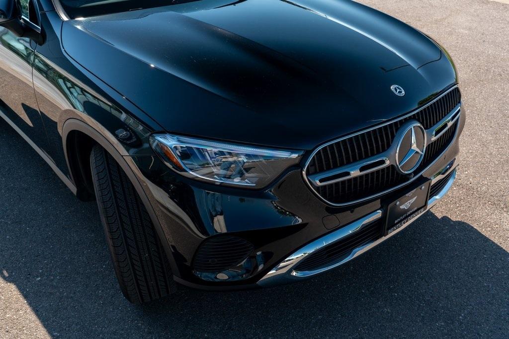 2025 Mercedes Benz GLC 300 photo 12
