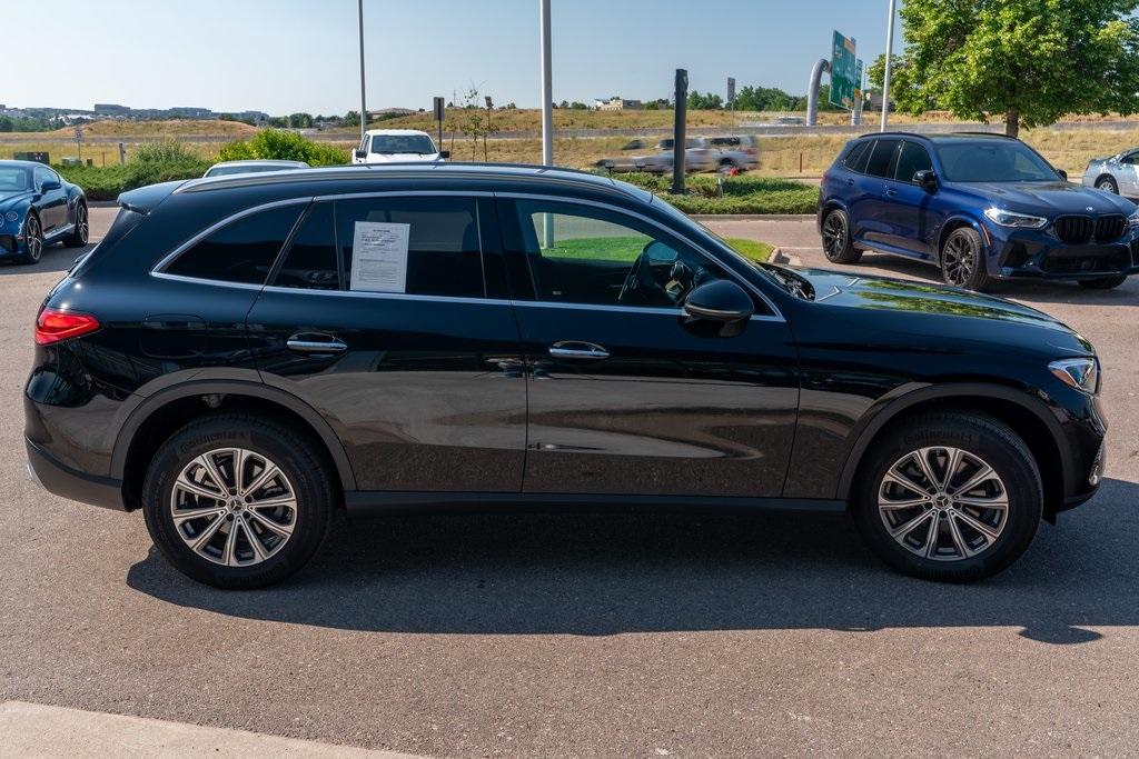 2025 Mercedes Benz GLC 300 photo 7