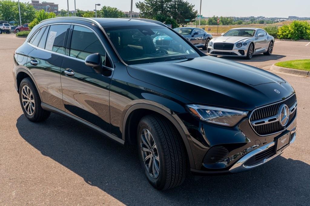 2025 Mercedes Benz GLC 300 photo 8