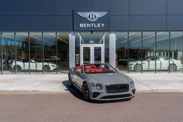 2023 Bentley Bentayga EWB photo 2